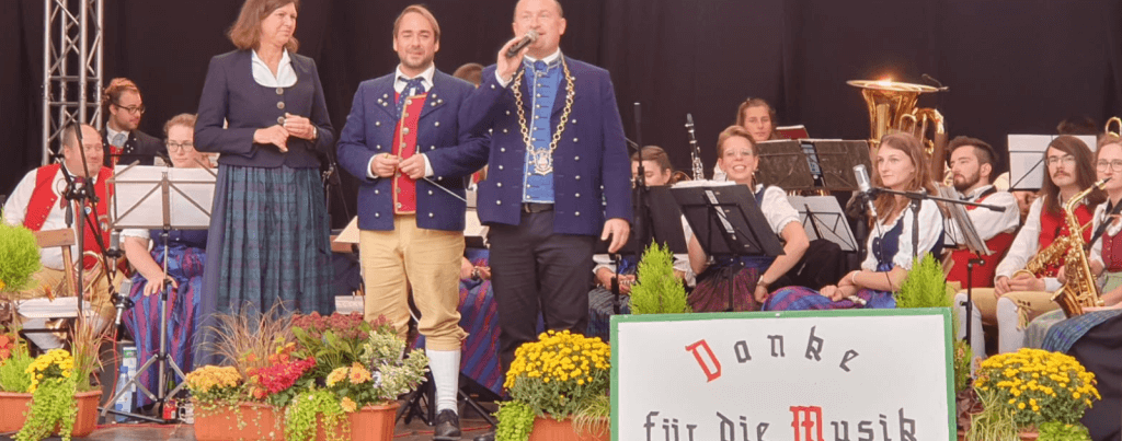 Kirchweih Kirm Grafenrheinfeld Rafeld SBO Blasmusik Blasorchester Schweinfurt Ilse Aigner Christian Keller Blasmusik Festzelt Planpaare Erntedankfest Erntedankumzug Rafelder Musikanten Orchester